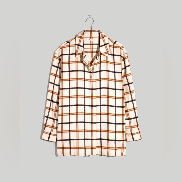 Madewell Flannel Oversized Boyfriend Shirt in Plaid - Picture 5 of 10